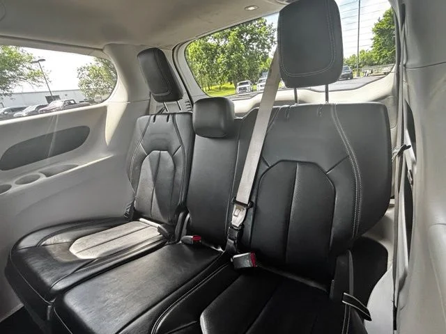 Used 2024 White Chrysler Touring L image 23