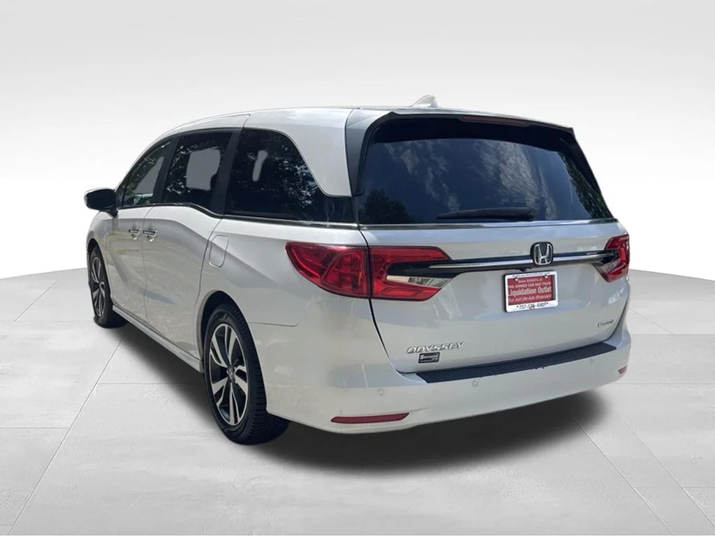 Used 2023 White Honda Touring image 3