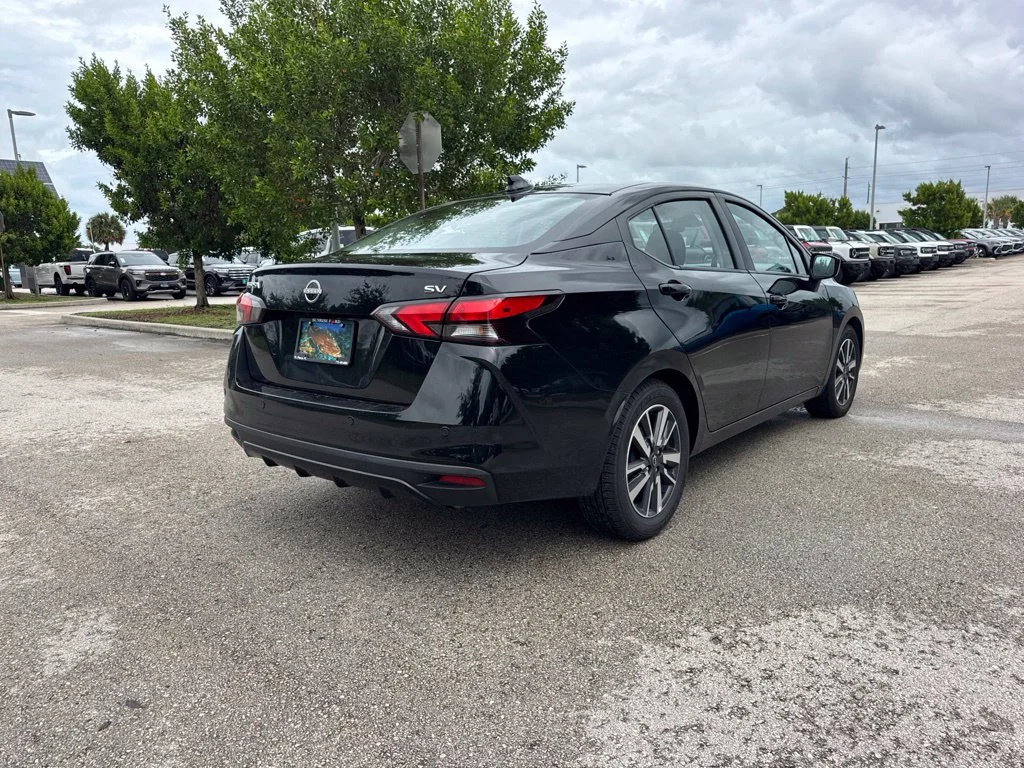 Used 2024 Black Nissan 1.6 SV image 5