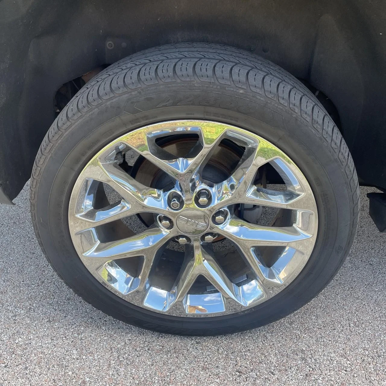 Used 2020 Onyx Black GMC Denali image 23