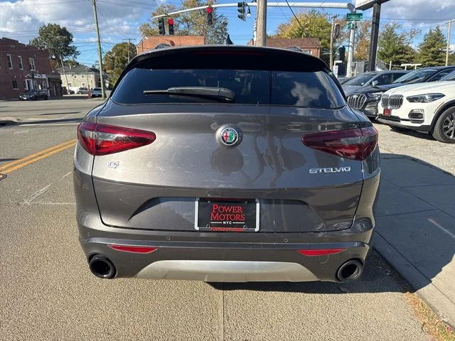 2023 Alfa Romeo Stelvio Ti - Photo 4