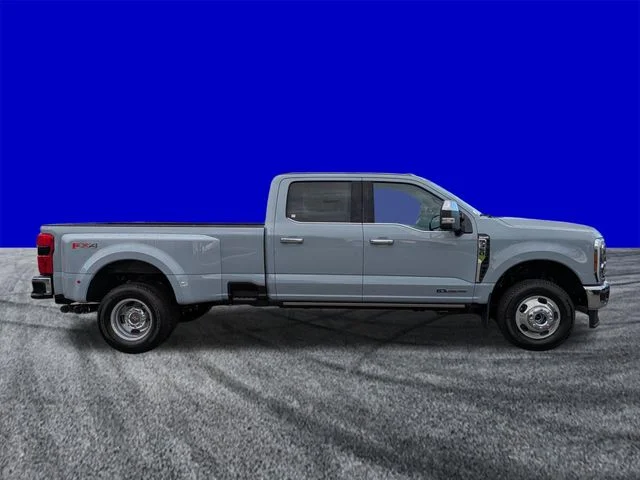New 2026 Glacier Gray Metallic Tri-Coat Ford F-350® King Ranch® image 3