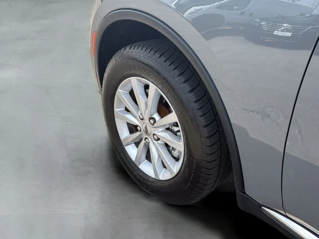 Used 2023 Gray Dodge SXT image 13