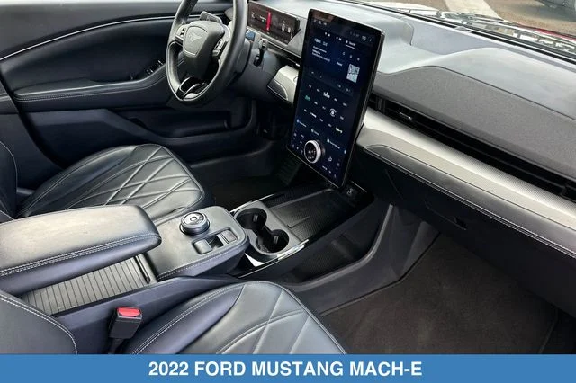 Used 2022 Black Ford Select image 18