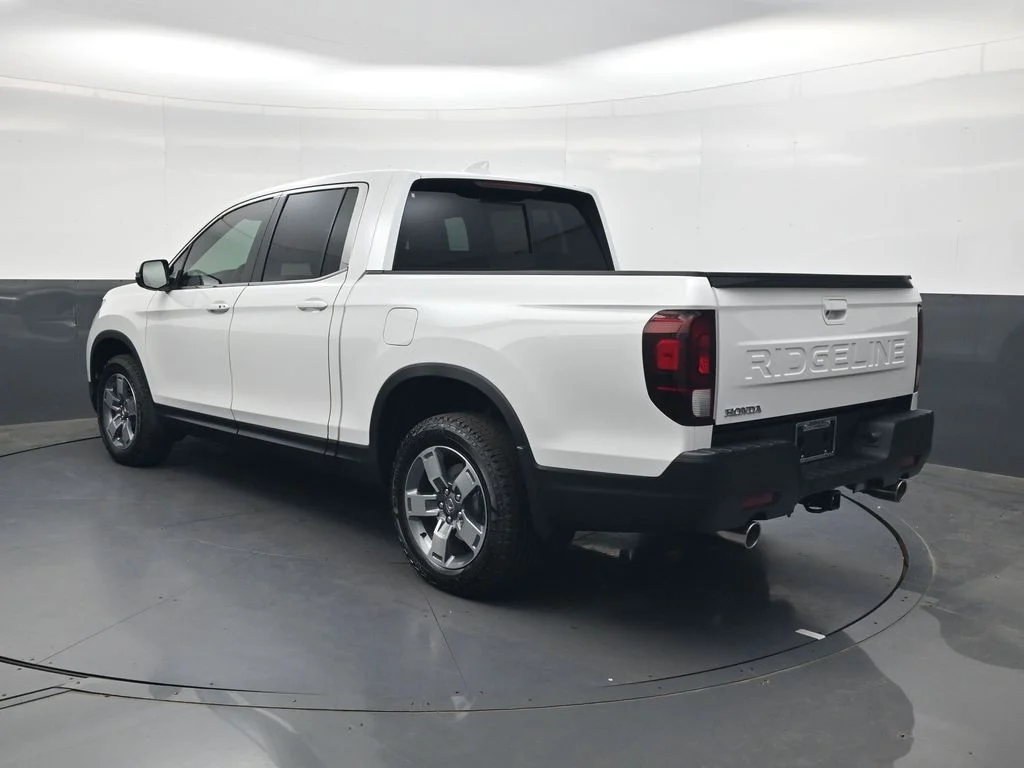 New 2026 Platinum White Pearl Honda RTL image 6