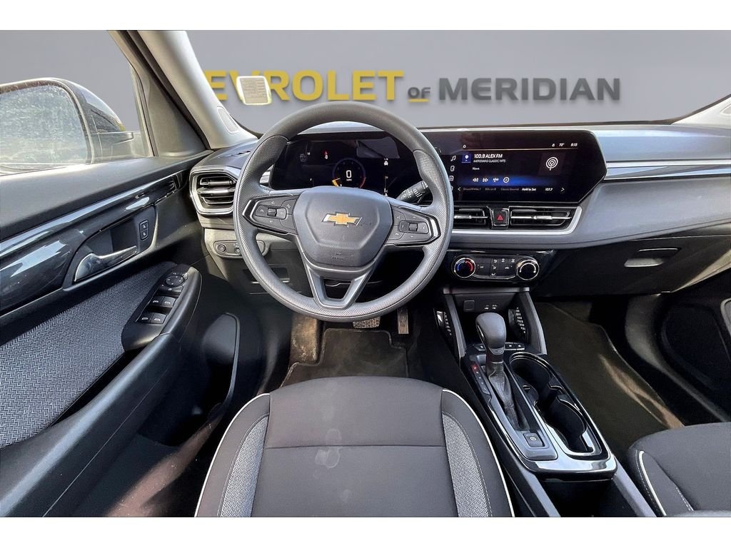 Used 2025 Mosaic Black Metallic Chevrolet LT image 5