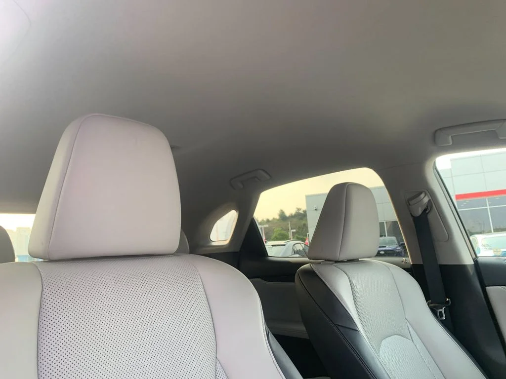 Used 2017 White Lexus 350 image 19