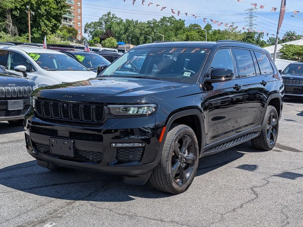 Used 2023 Black Jeep Limited image 2