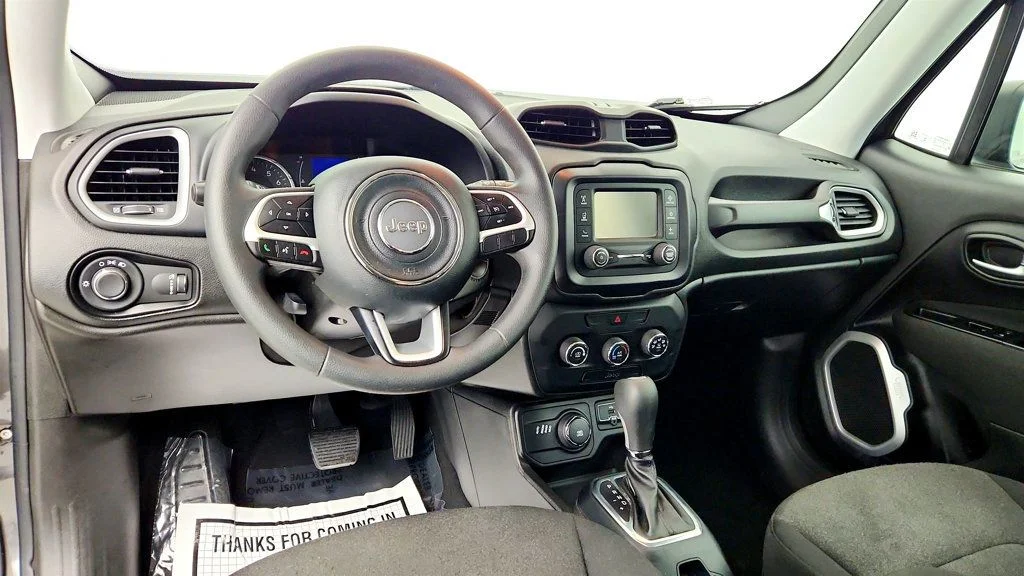 Used 2019 Granite Crystal Metallic Clearcoat Jeep Upland 4x4 image 12