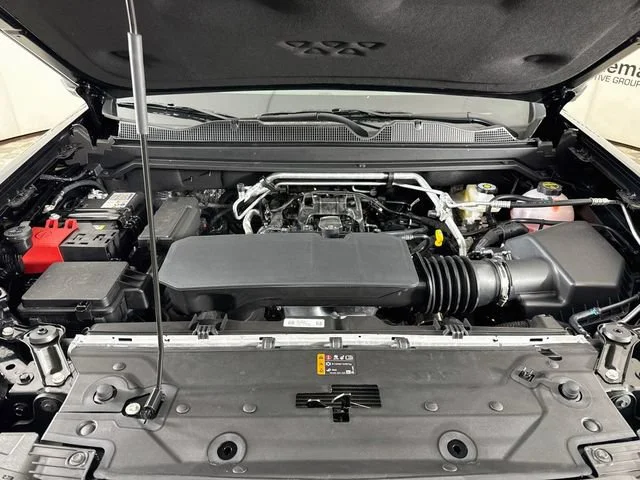 New 2026 Black Chevrolet Z71 image 31
