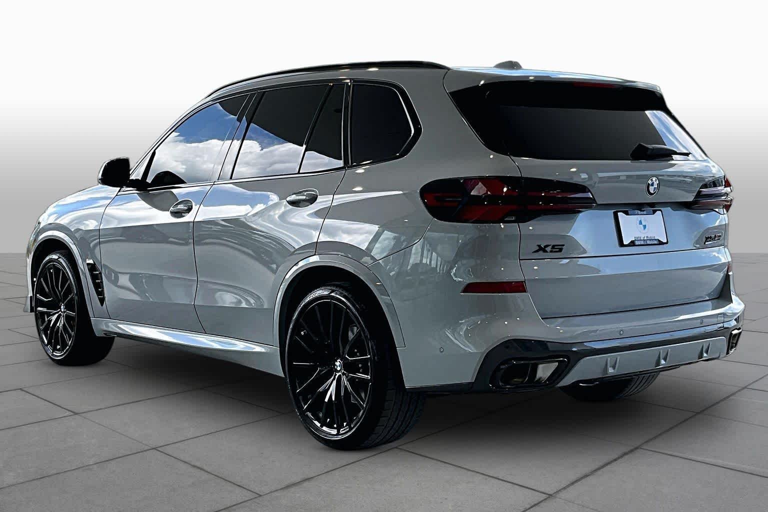 Certified Used 2024 Brooklyn Grey Metallic BMW xDrive40i image 11