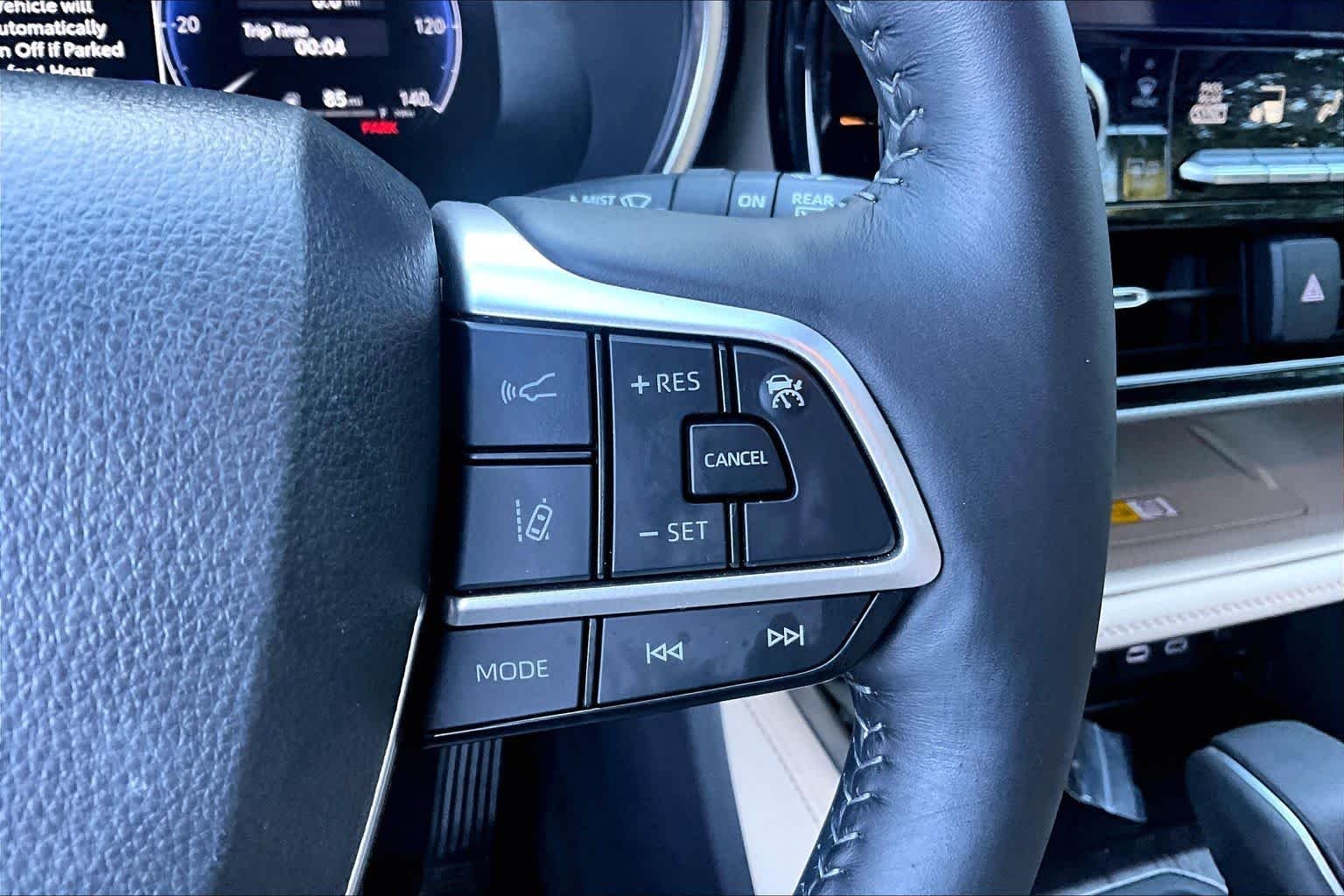Used 2024 Wind Chill Pearl Toyota Platinum image 23