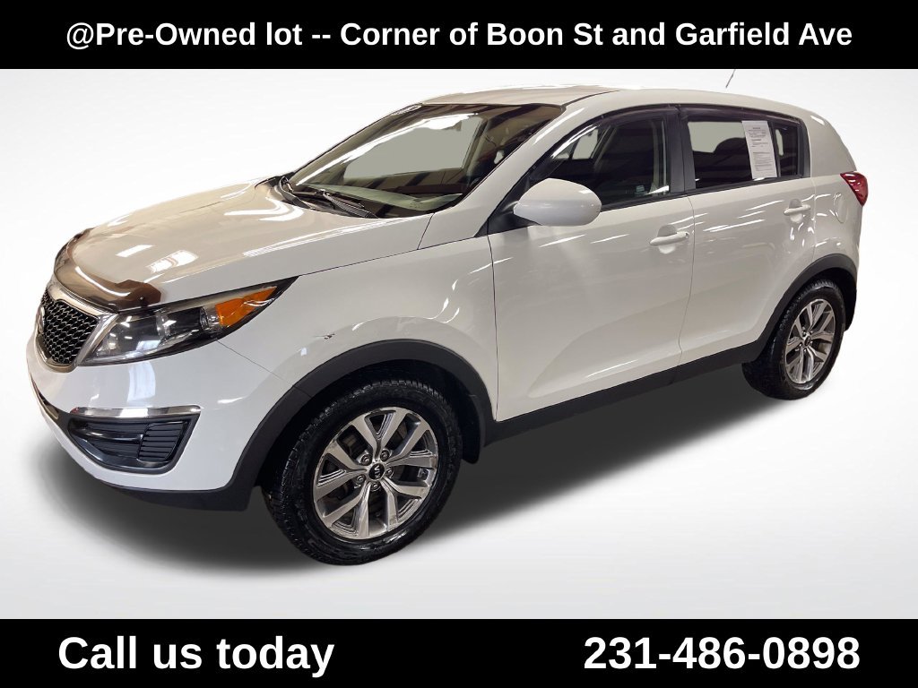 Used 2016 White Kia LX image 1