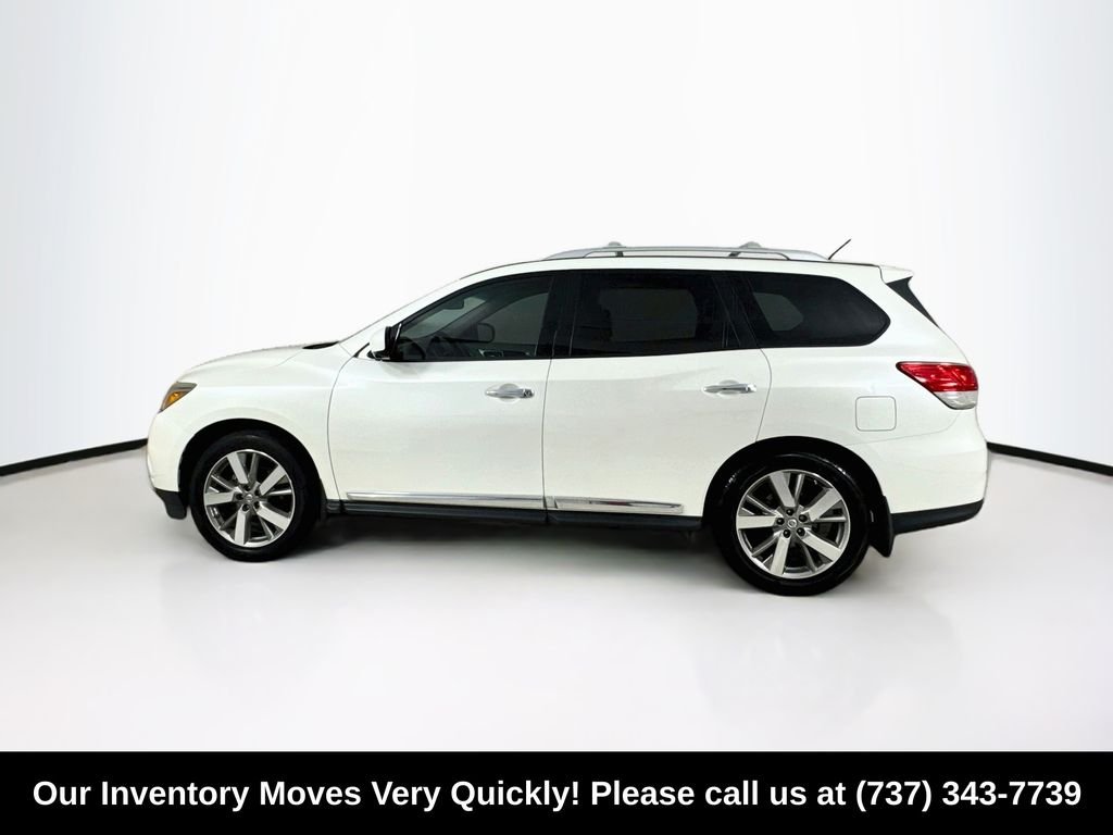 Used 2016 Pearl White Nissan Platinum image 4