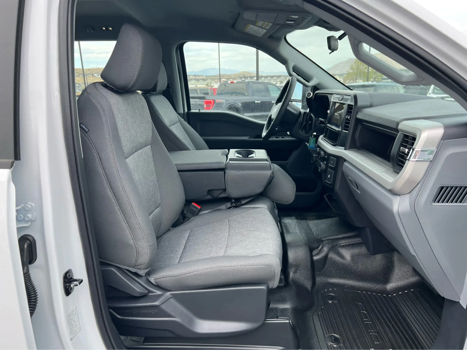New 2026 Oxford White Ford F-350® XL image 17
