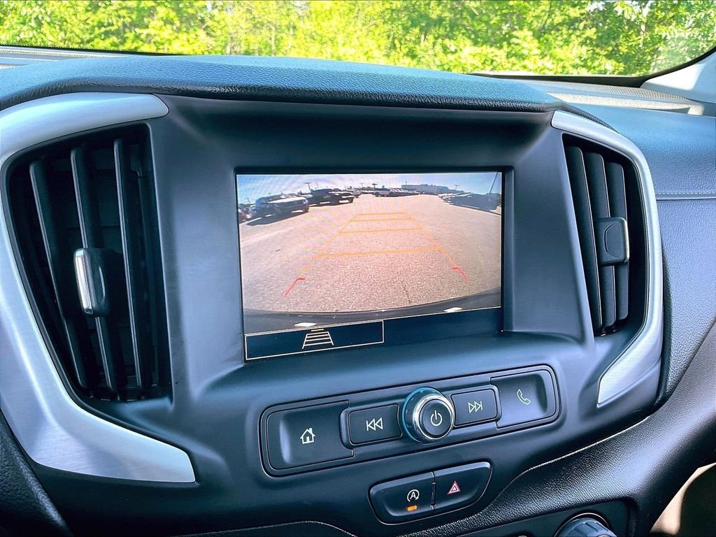 Used 2024 Black GMC SLE image 18