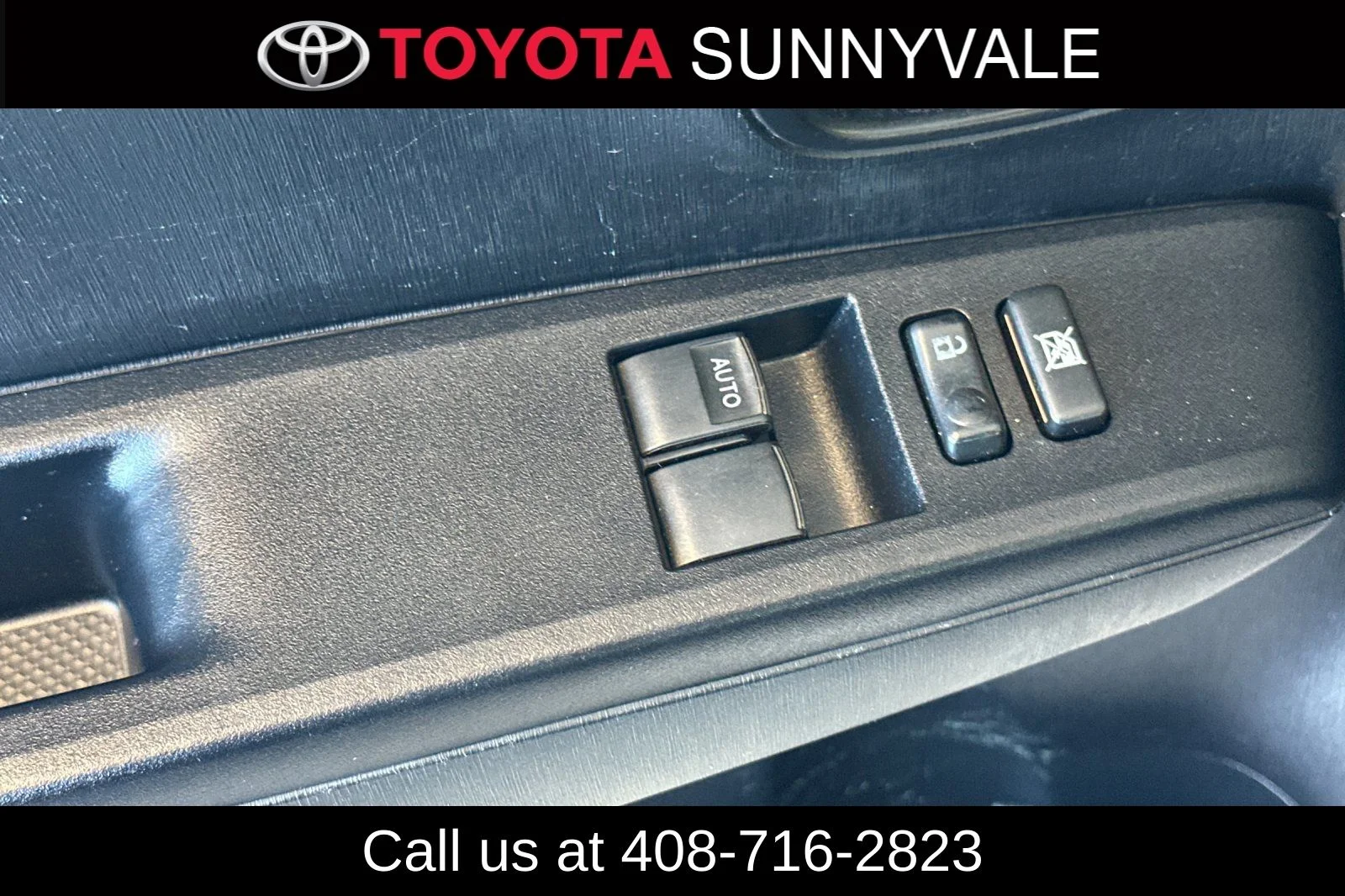 Used 2014 Silver Toyota L image 17