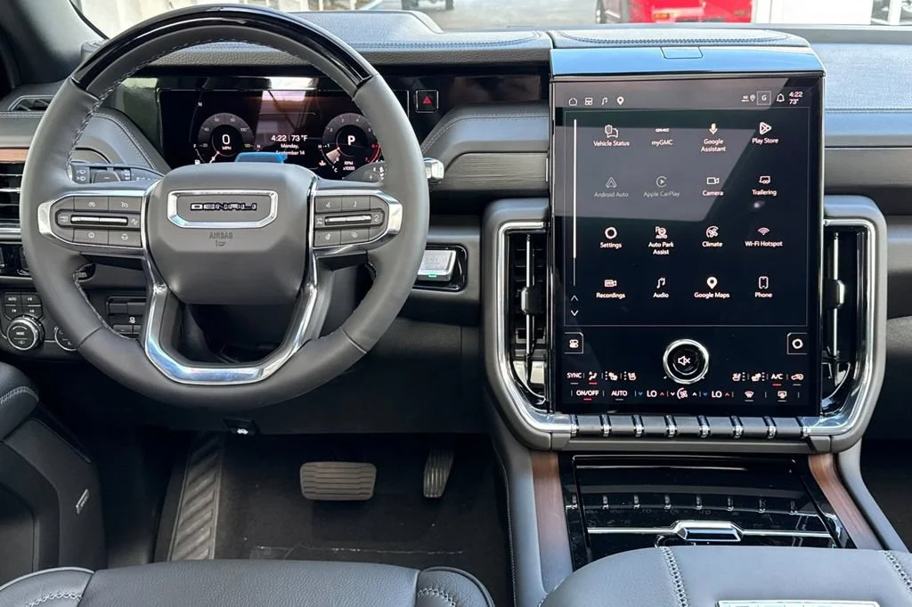 2026 GMC Yukon XL Denali - Photo 11
