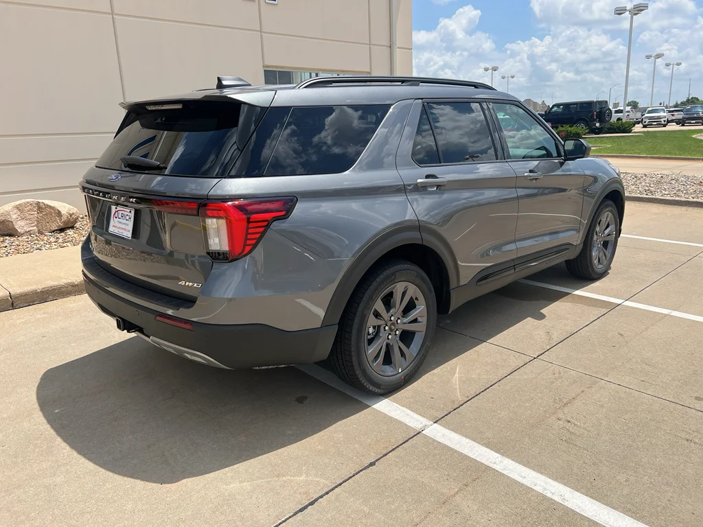 New 2026 Carbonized Gray Metallic Ford Active w/200A Pkg image 10