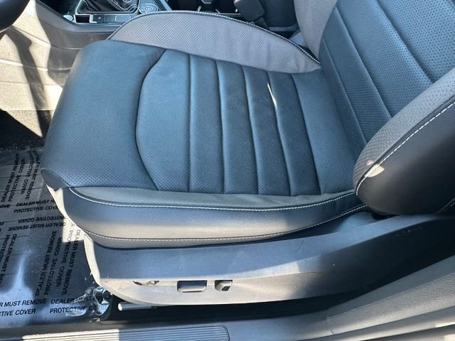 Certified Used 2023 White Volkswagen 1.5T SEL image 27