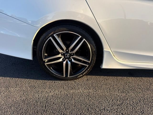 Used 2016 White Honda Sport image 10
