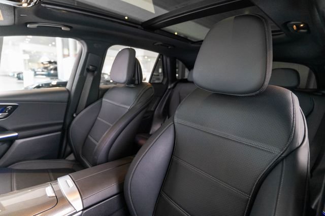 Certified Used 2025 Gray Mercedes-Benz GLC 300 image 5