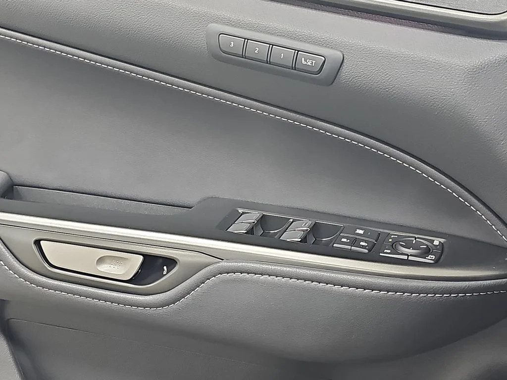 New 2026 Atomic Silver Lexus PREMIUM image 27