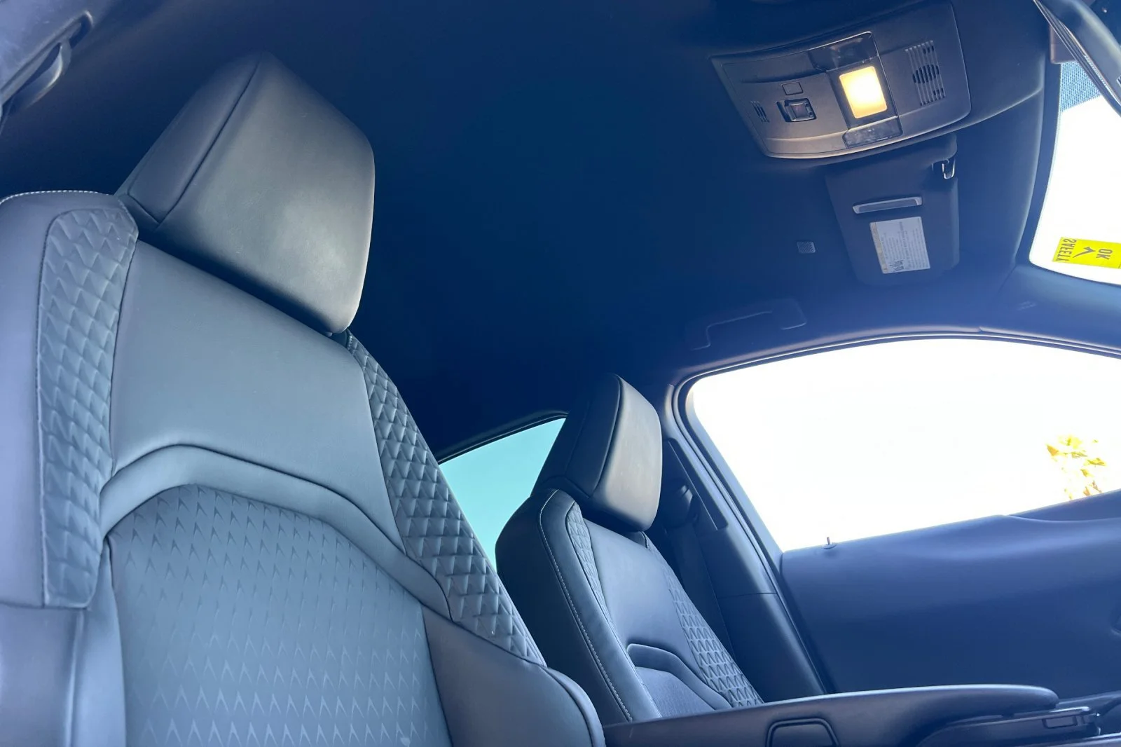 Used 2022 White Lexus 250h Base image 17