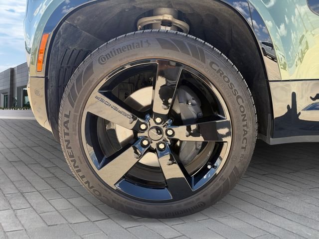 Certified Used 2026 Green Land Rover X-Dynamic SE image 9