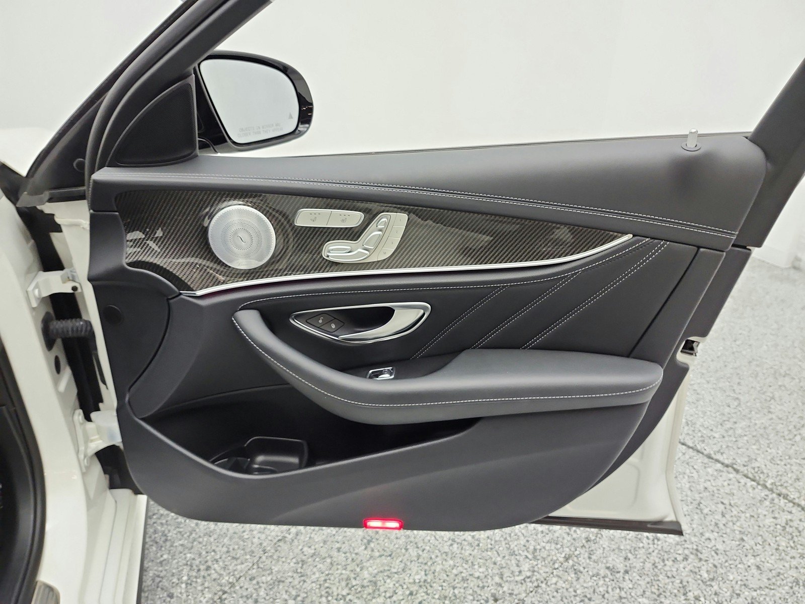 Used 2019 designo Diamond White Metallic Mercedes-Benz AMG® E 63 S 4MATIC+ Sedan image 21