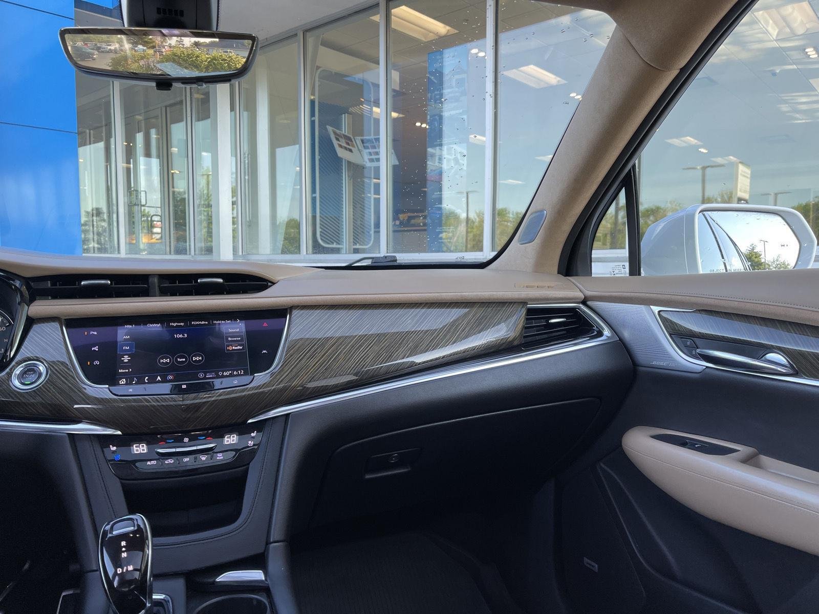 Used 2020 CRYSTAL WHITE TRICOAT Cadillac AWD Sport image 37