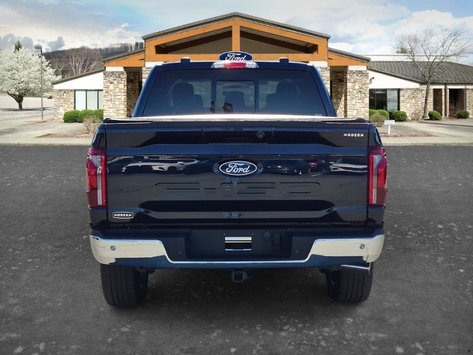 Used 2025 Blue Metallic Ford LARIAT image 4