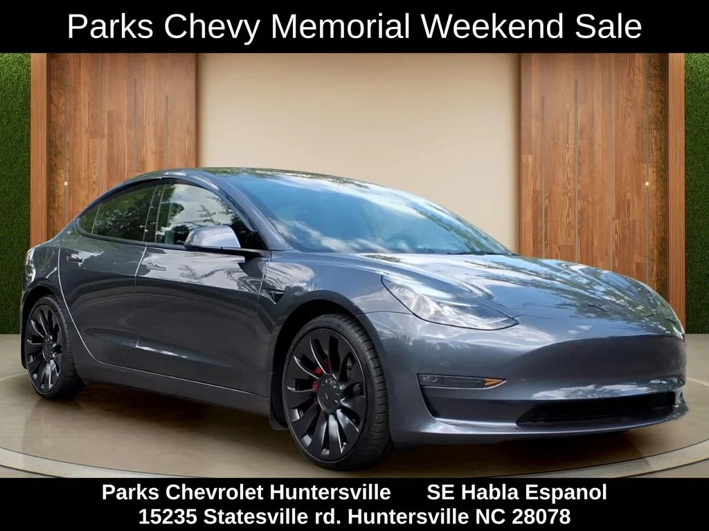 2023 Tesla Model 3 Performance's photo