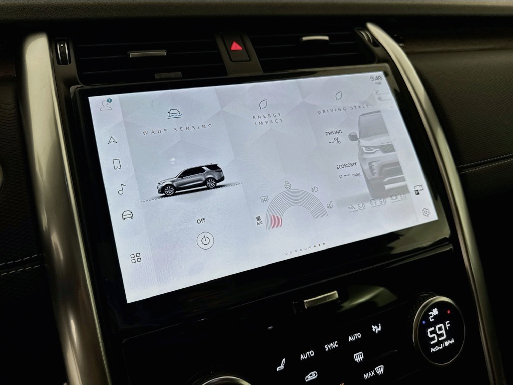 New 2026 Santorini Black Land Rover Dynamic SE image 15