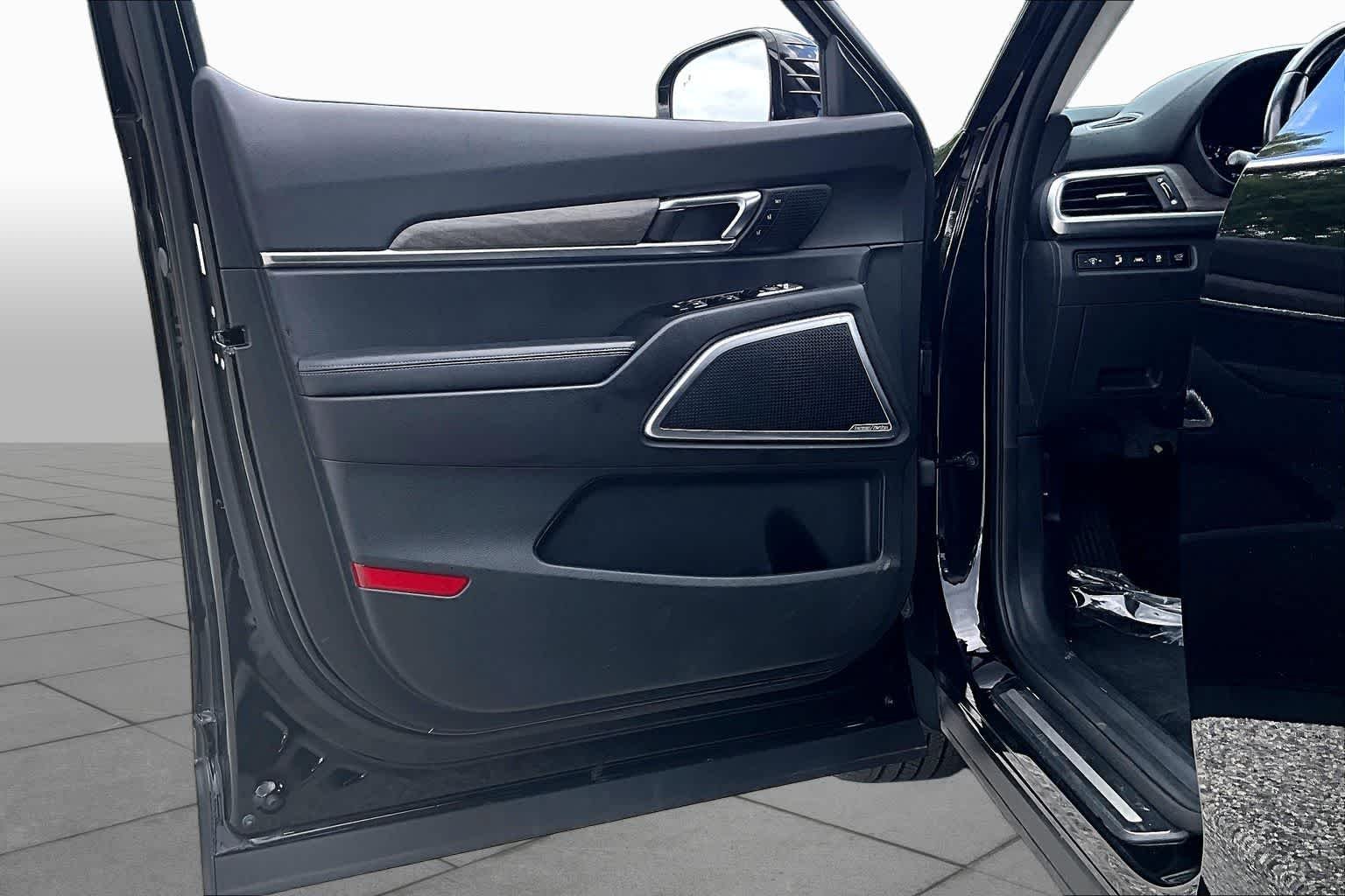 Used 2021 Black Copper Kia SX image 22