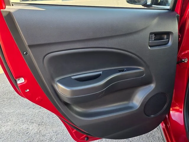 Used 2024 Red Mitsubishi ES image 17