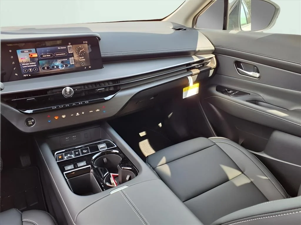 2025 Nissan Murano SV - Photo 11