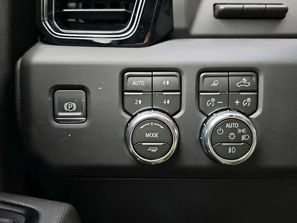 2026 GMC Sierra 2500HD AT4X - Photo 18