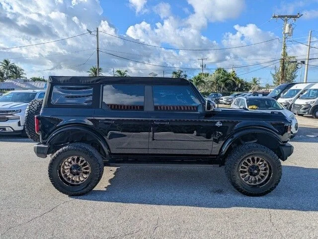 Used 2023 Black Ford Outer Banks image 8