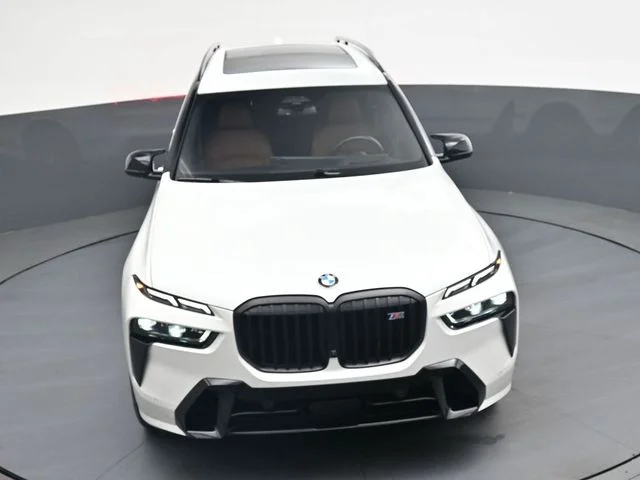 Used 2024 White BMW M60i image 31