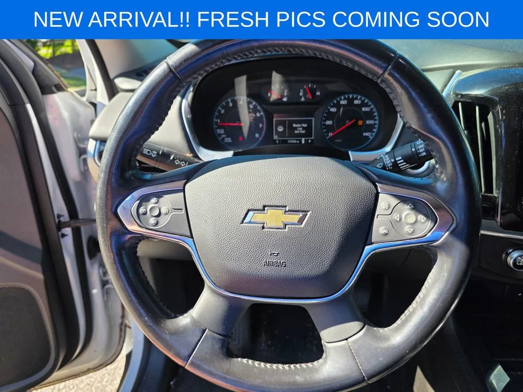 Used 2019 IRIDESCENT PEARL TRICOAT Chevrolet LT Cloth image 10
