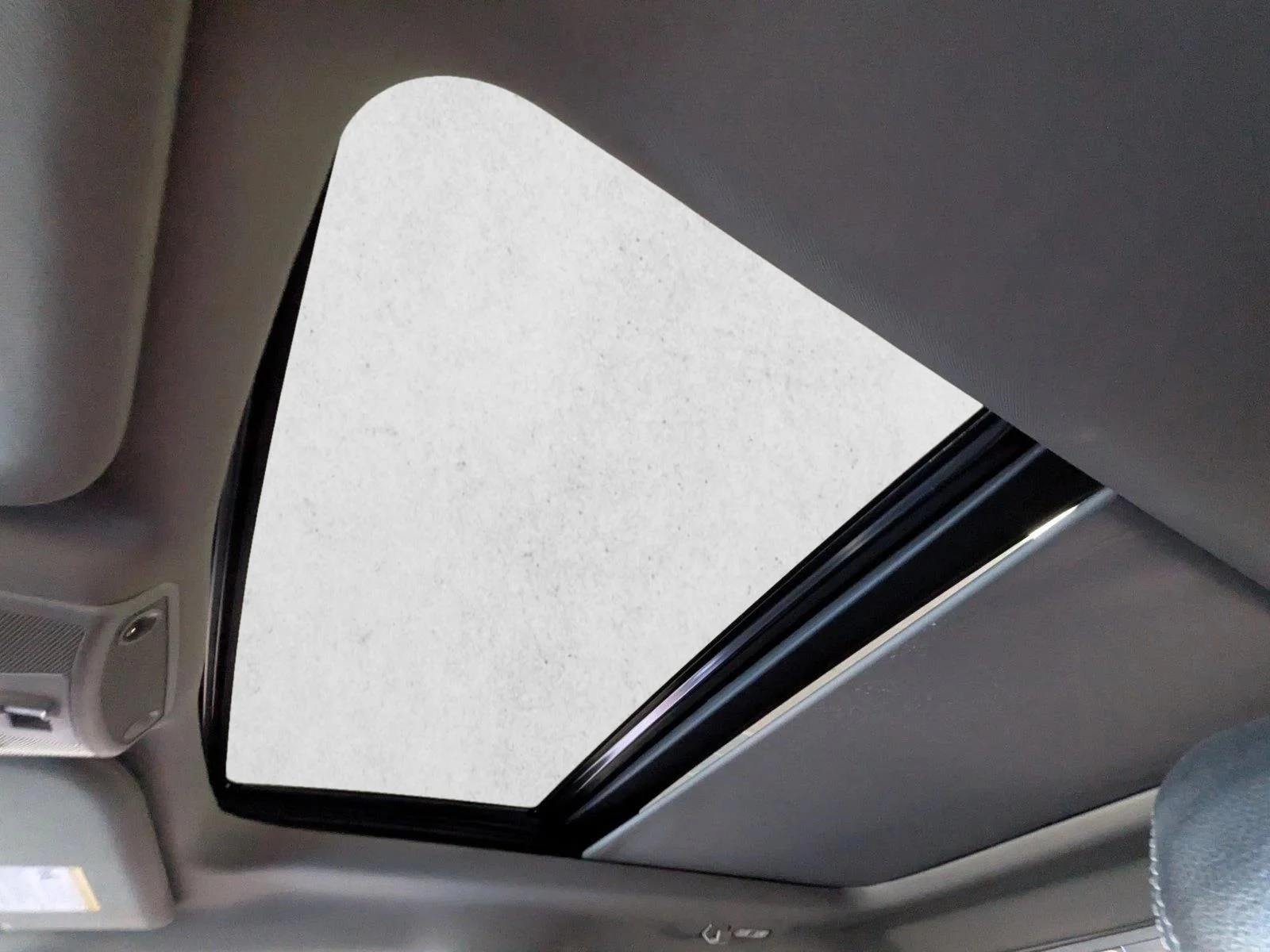 Used 2017 White Platinum Metallic Tri-Coat Ford Lariat image 15