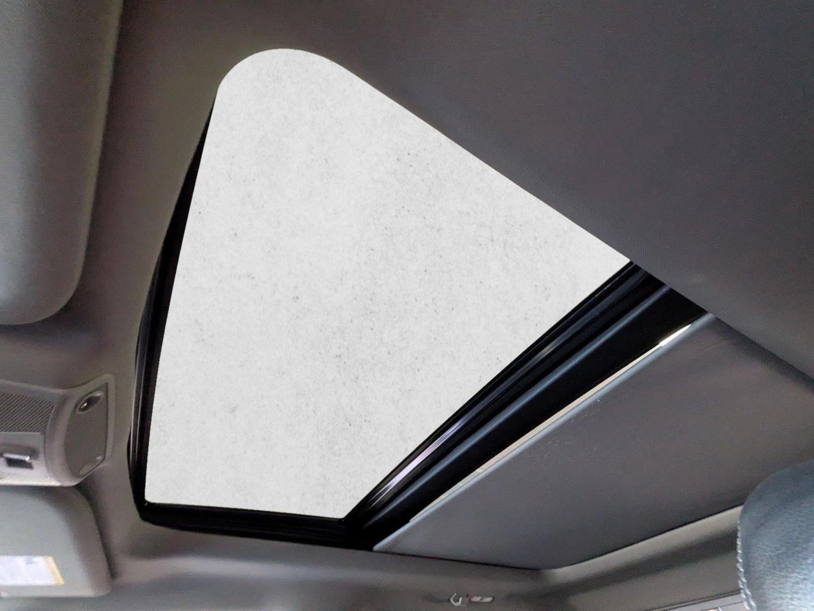 Used 2017 White Platinum Metallic Tri-Coat Ford Lariat image 15