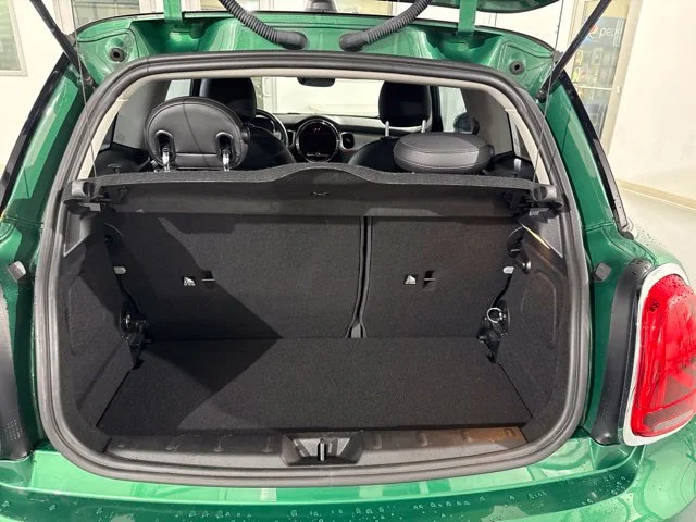 Used 2022 Green MINI Oxford Edition image 9