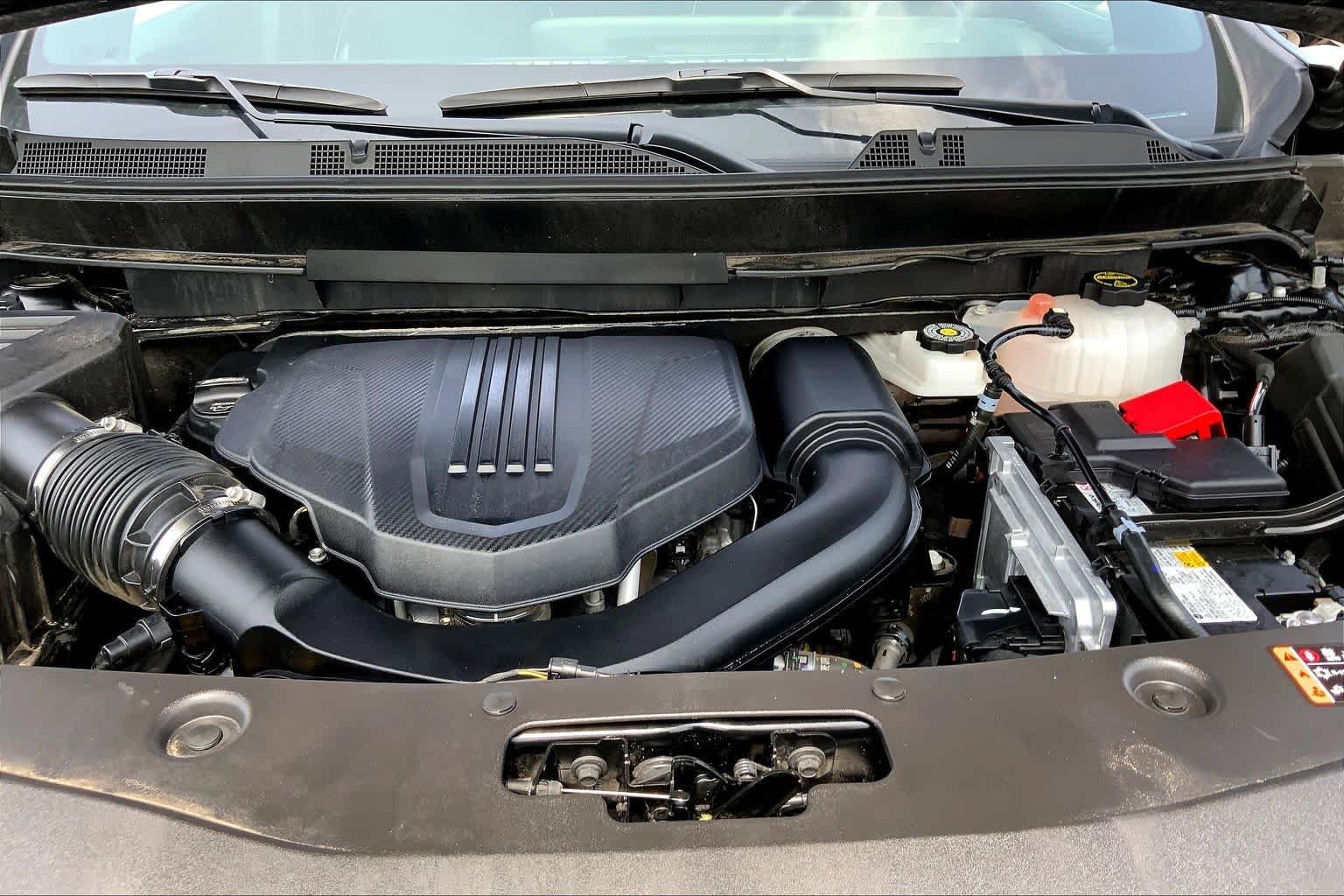 Used 2025 Ebony Twilight Metallic Buick Preferred image 31