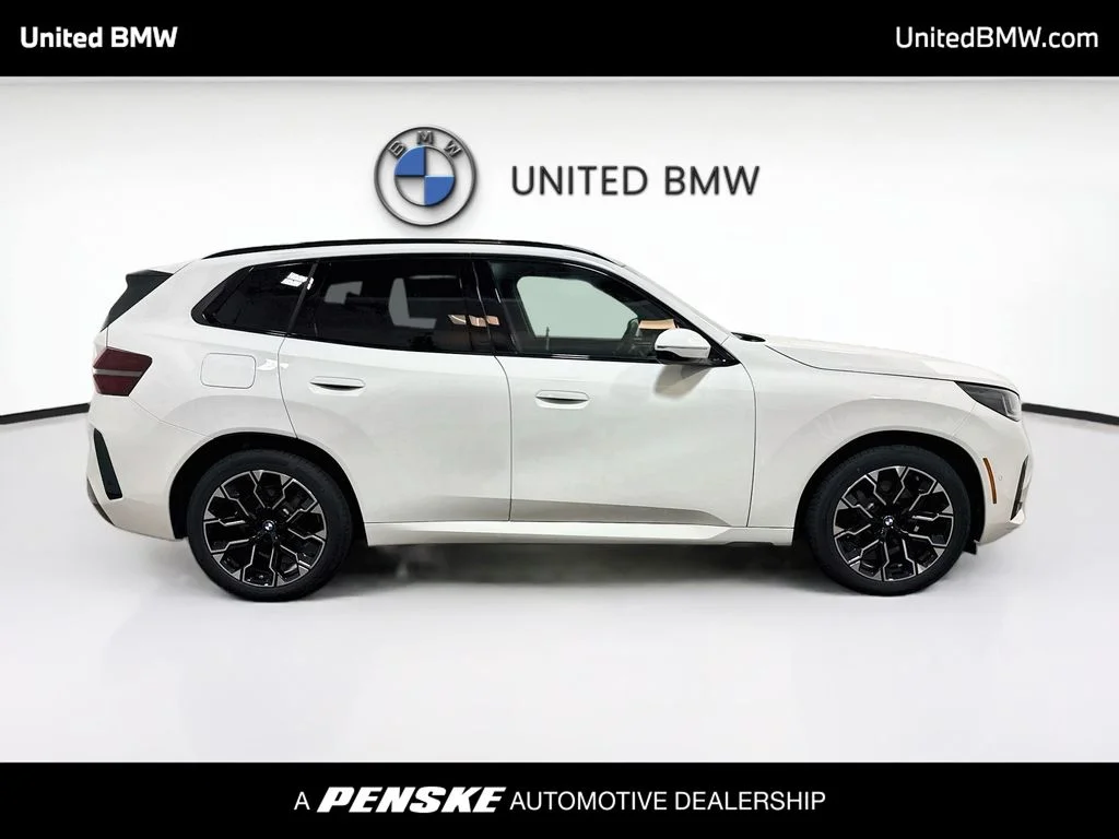 New 2026 Alpine White BMW 30 xDrive image 4
