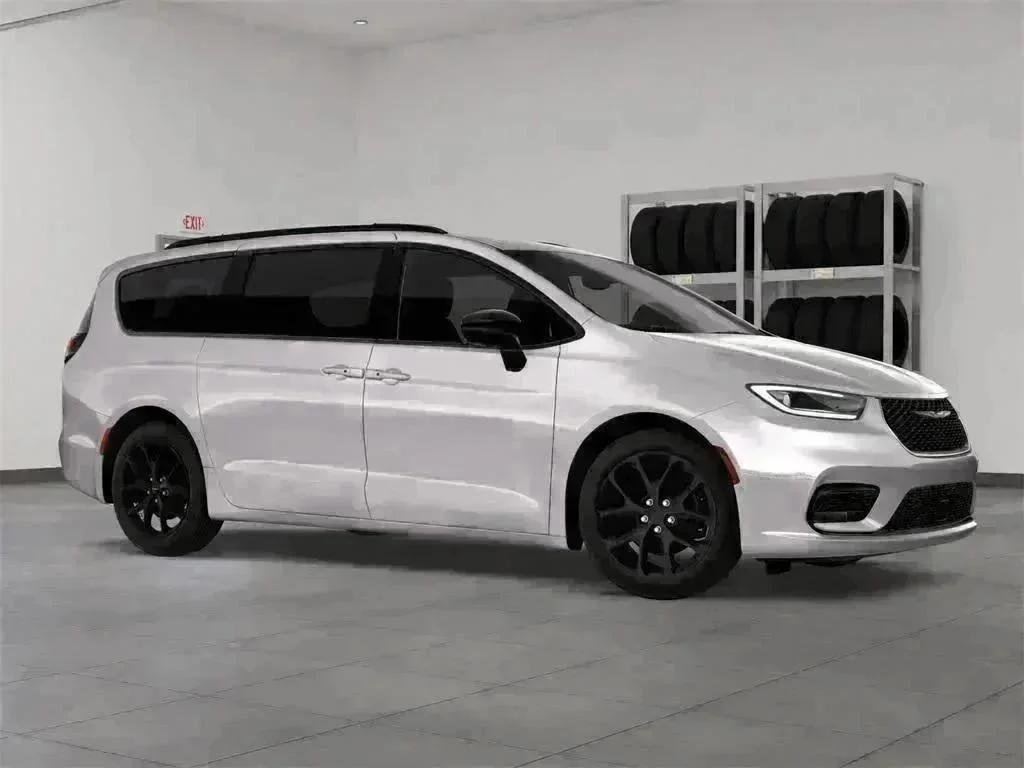 2026 Chrysler Pacifica Select - Photo 7