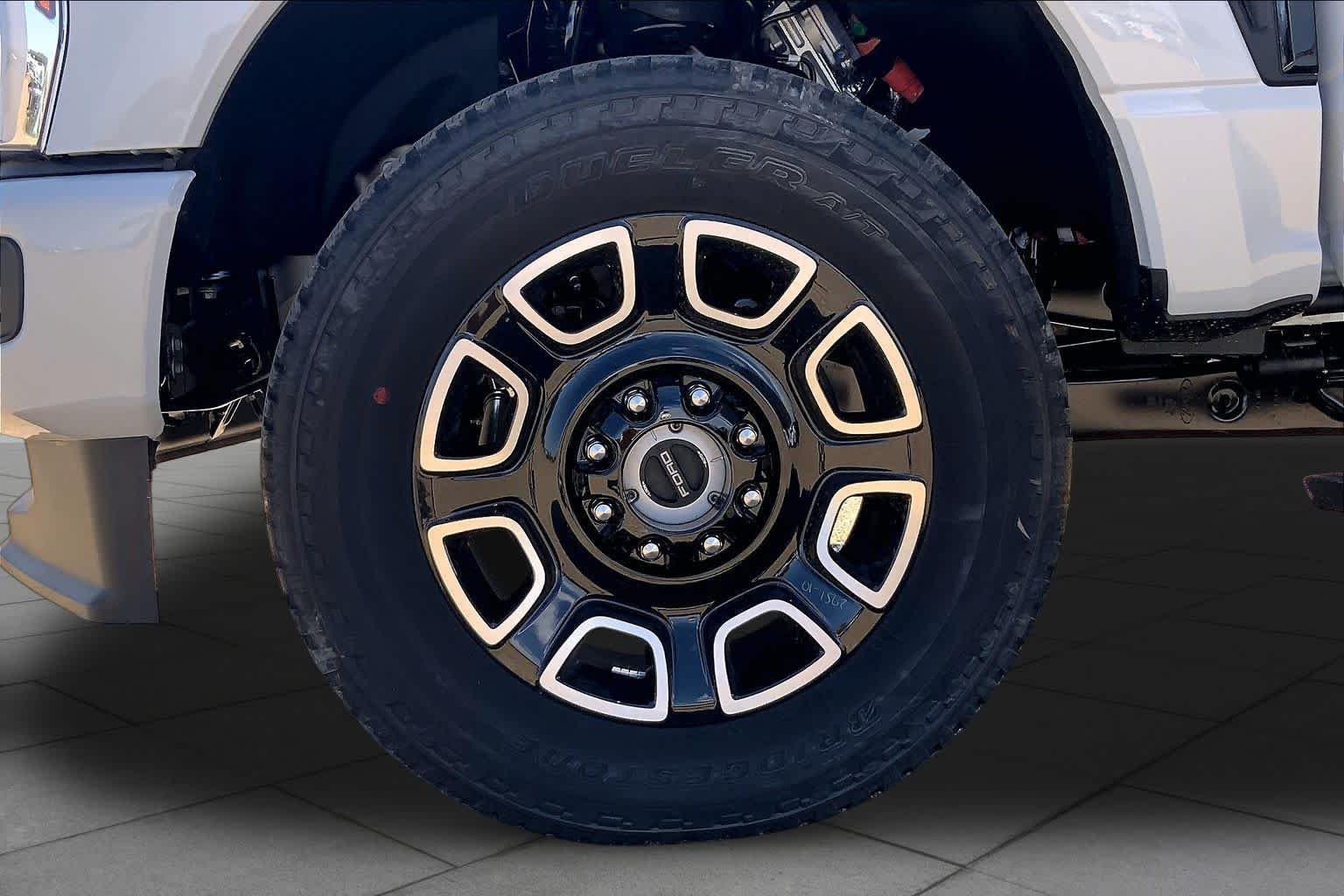 New 2026 Avalanche Ford F-250® Platinum® image 11