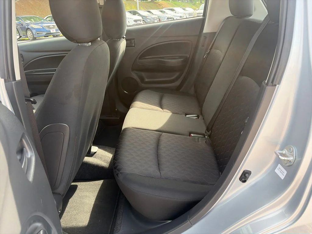 Used 2024 Silver Mitsubishi ES image 23