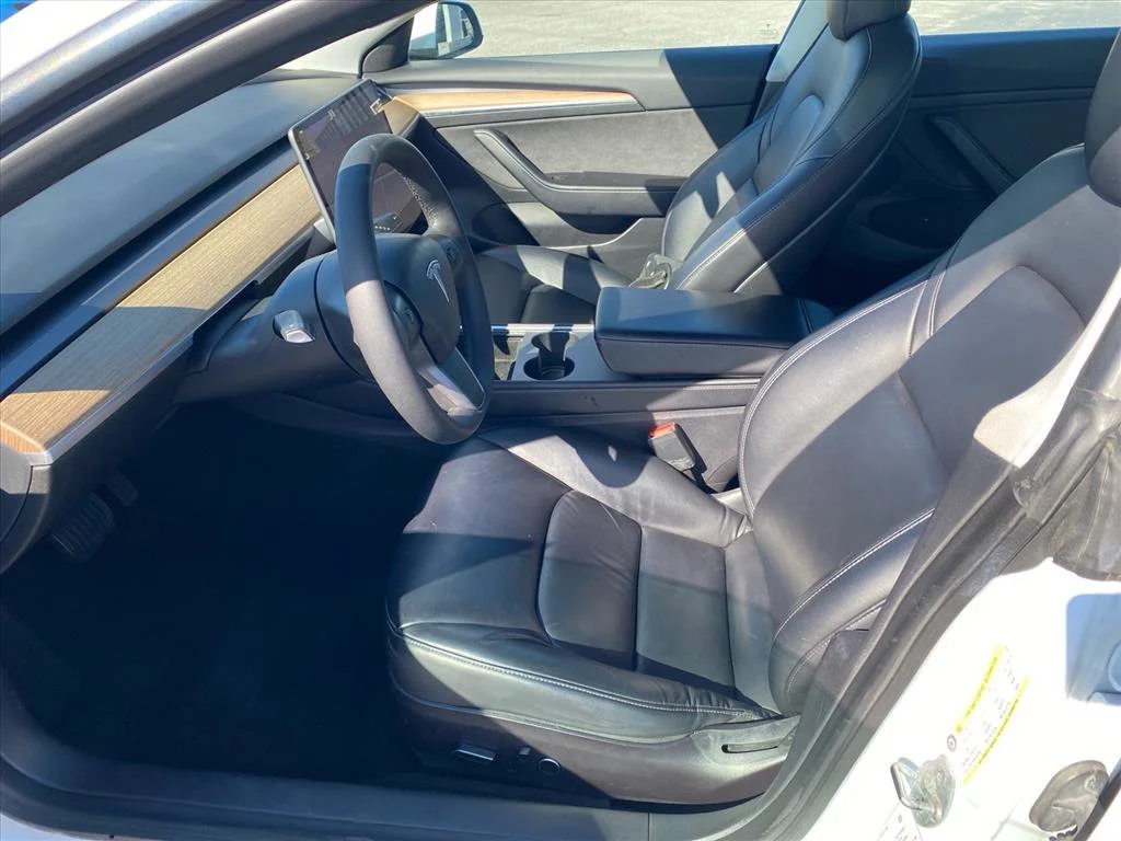 Used 2021 Pearl White Multi-Coat Tesla Long Range image 9